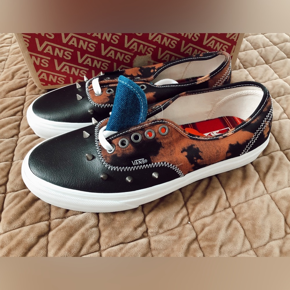 Tartan daze vans